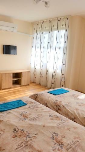 Hostal Guesthouse River House