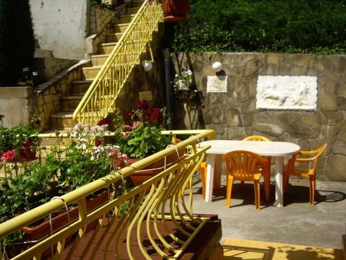 Hostal Guest House Rusalka