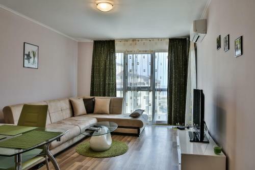 Al Rial Beach Apartments
