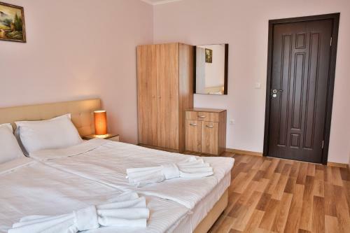 Al Rial Beach Apartments