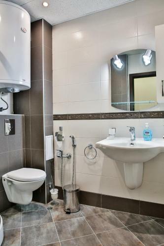 Al Rial Beach Apartments