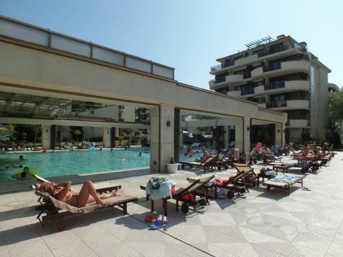 Al Rial Beach Apartments