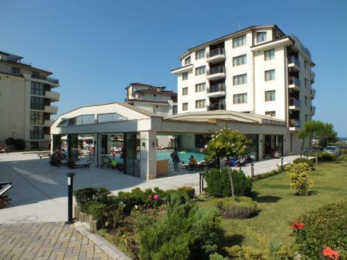 Al Rial Beach Apartments