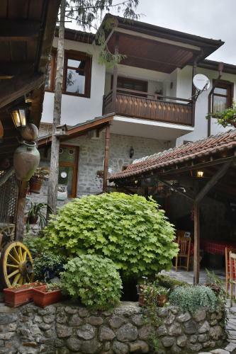 Hotel Rozhenski Han