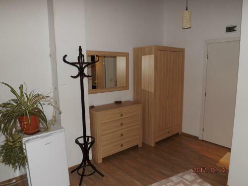 Hostal Faina Guest House