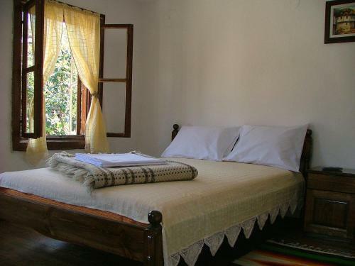Hostal Tinkovata Guest House