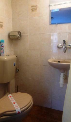 Hostal Tinkovata Guest House