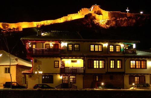 Family Hotel Varosha 2003