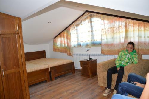 Hostal De-yan Guest House