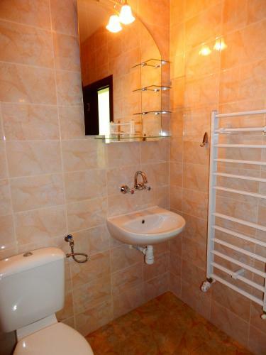 Hostal De-yan Guest House