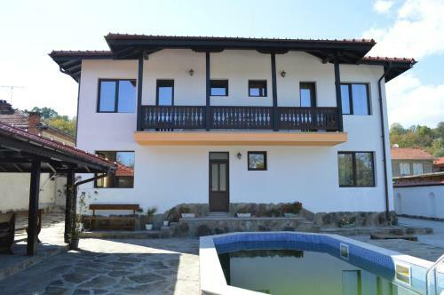 Hostal De-yan Guest House