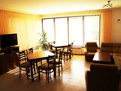 Hostal De-yan Guest House