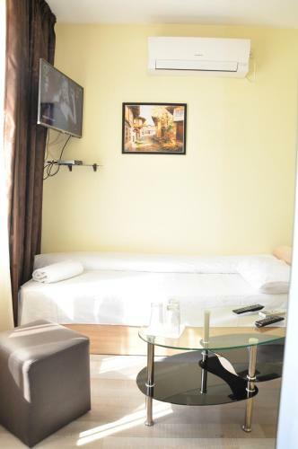Hostal Guest Rooms Simona