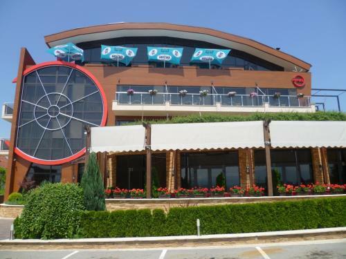 Family Hotel Ring