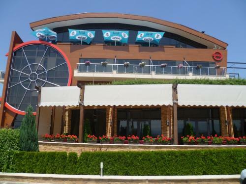 Family Hotel Ring