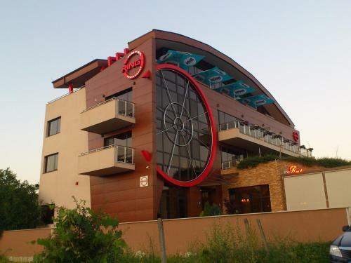 Family Hotel Ring