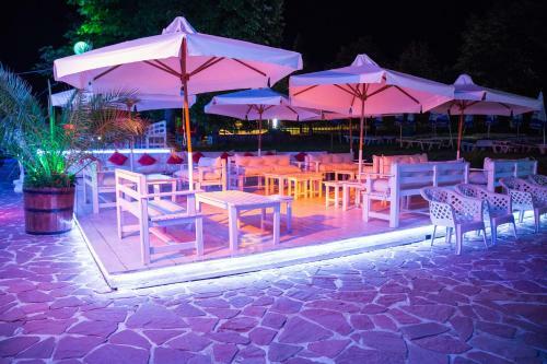 Bryasta Hotel & Restaurant