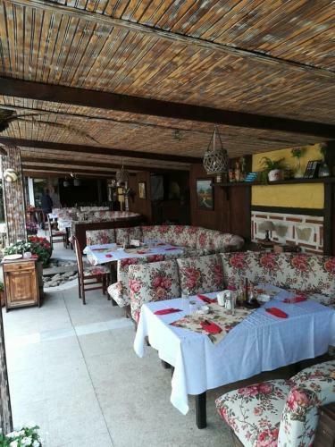Bryasta Hotel & Restaurant