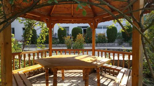 Paradise Hotel