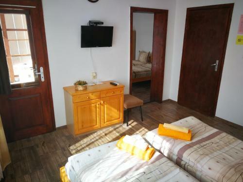 Hostal The White House