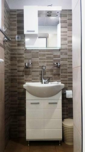 Hostal Divna Guest House