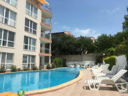 Atrium Apartment