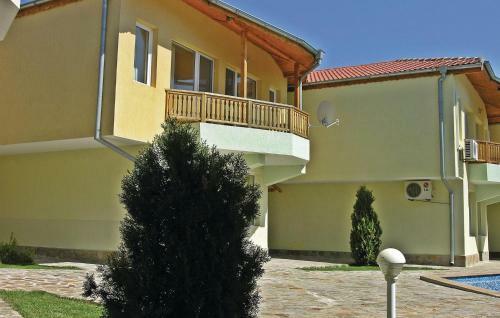 Two-bedroom Holiday Home In Balchik