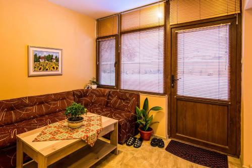 Hostal Secluded Oasis Surrounded By Historic Sites