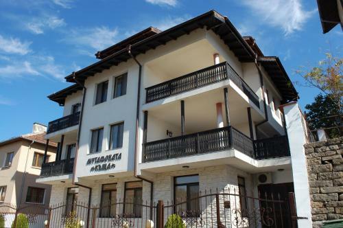 Hostal Mutafova House
