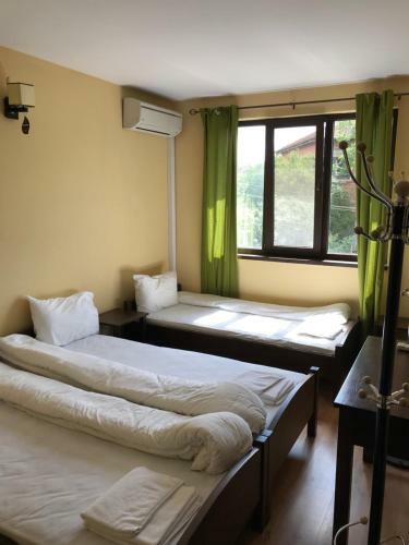 Hostal Complex Trakite