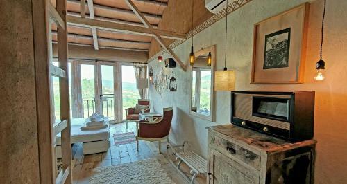 Bed & Breakfast Cob Camp