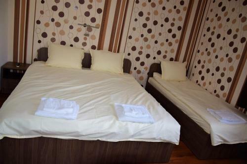 Hostal Guest House Tri Buki