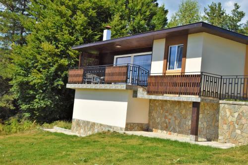 Hostal Guest House Tri Buki