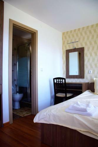 Hostal Guest House Tri Buki