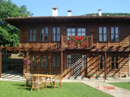 Hostal Kenara Guest House