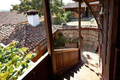 Hostal IV Guest House