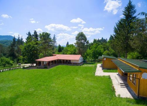 Holiday Village Apriltsi