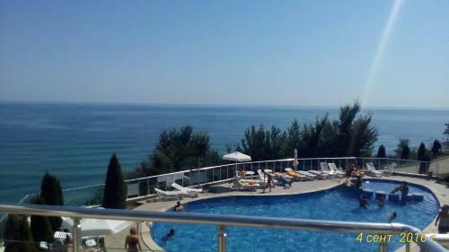 Silver Beach Apartments