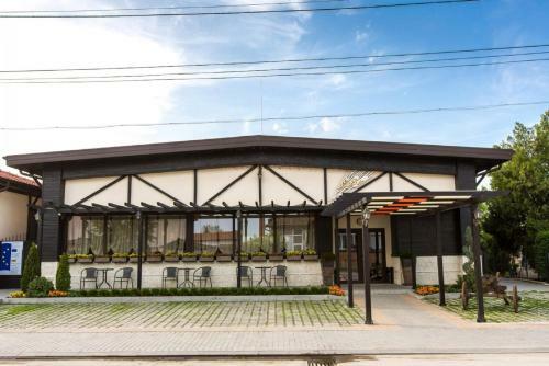 Hotel Complex Jitari
