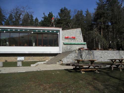 Ledenika Lodge