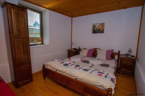 Hostal Semeen Hotel Valdes