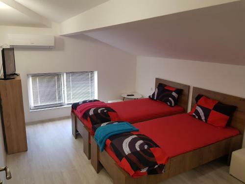 Hostal Apartments Alexandra
