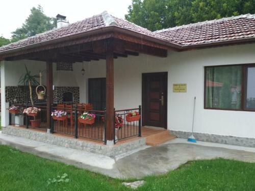 Hostal Kyshta Za Gosti Tam Krai Rekata