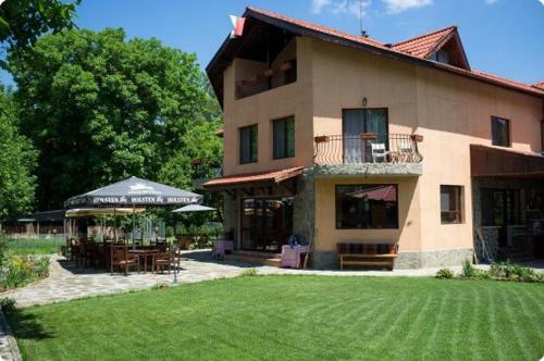 Hostal Kyshta Za Gosti Tam Krai Rekata