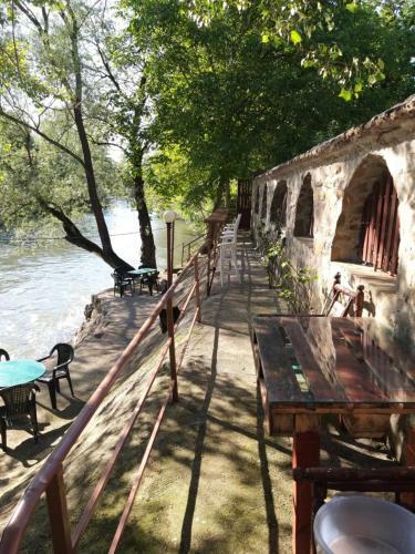 Hostal Kyshta Za Gosti Tam Krai Rekata
