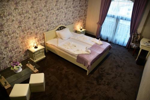Hesteya Hotel