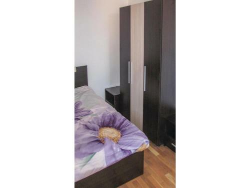 Three-bedroom Holiday Home In Obrochishte