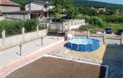 Three-bedroom Holiday Home In Obrochishte