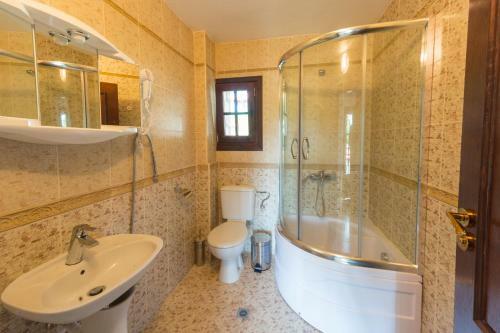 Hostal Complex Rayuvski Han