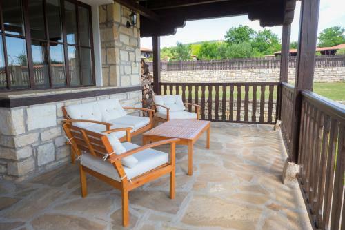 Hostal Complex Rayuvski Han